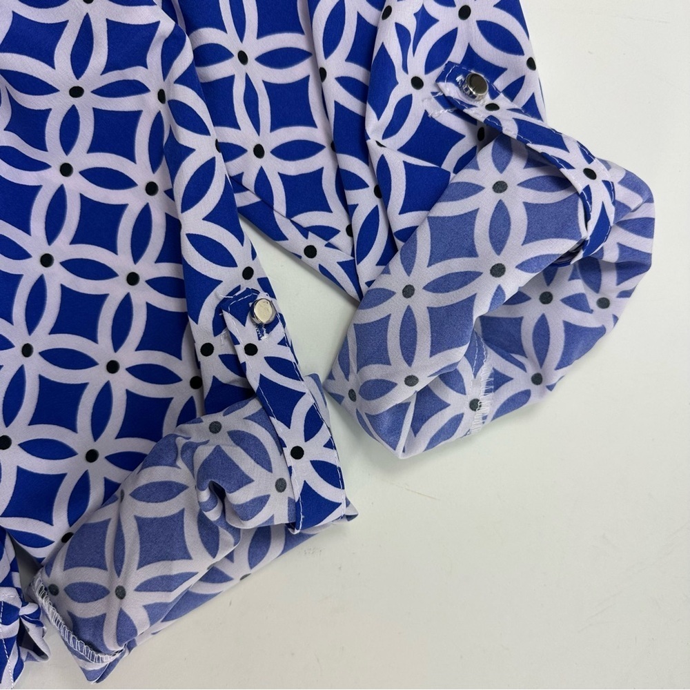 Notations Shirt Blouse Women's 1X Runs Small Blue Geometric Preppy Carrier - Picture 8 of 9